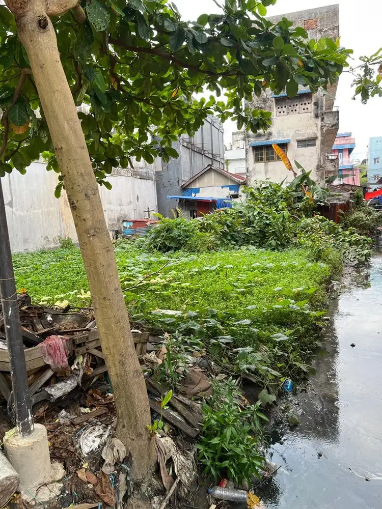 D jual tanah 10 x 15 d belakang toko Helmi pandan sari dalam