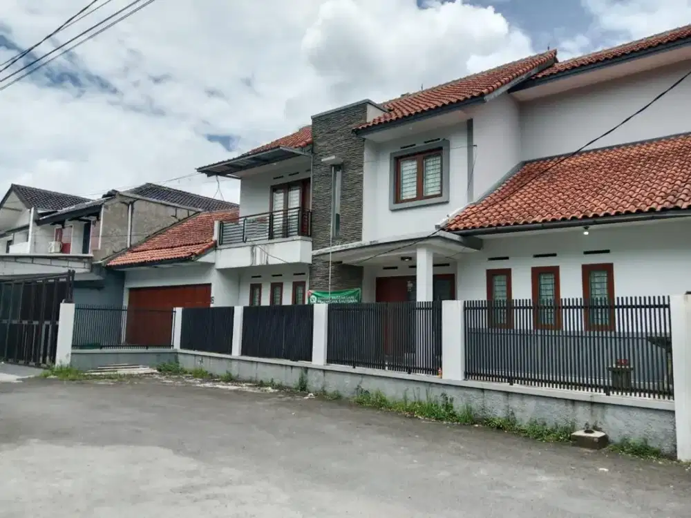 Rumah Tinggal Nyaman Strategis Daerah Turangga Bandung