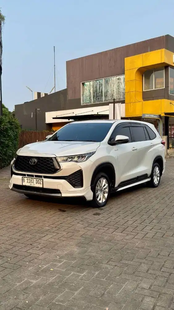 toyota ZENIX 2025