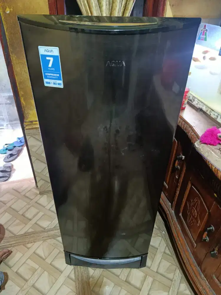 Kulkas 1 pintu merek AQUA