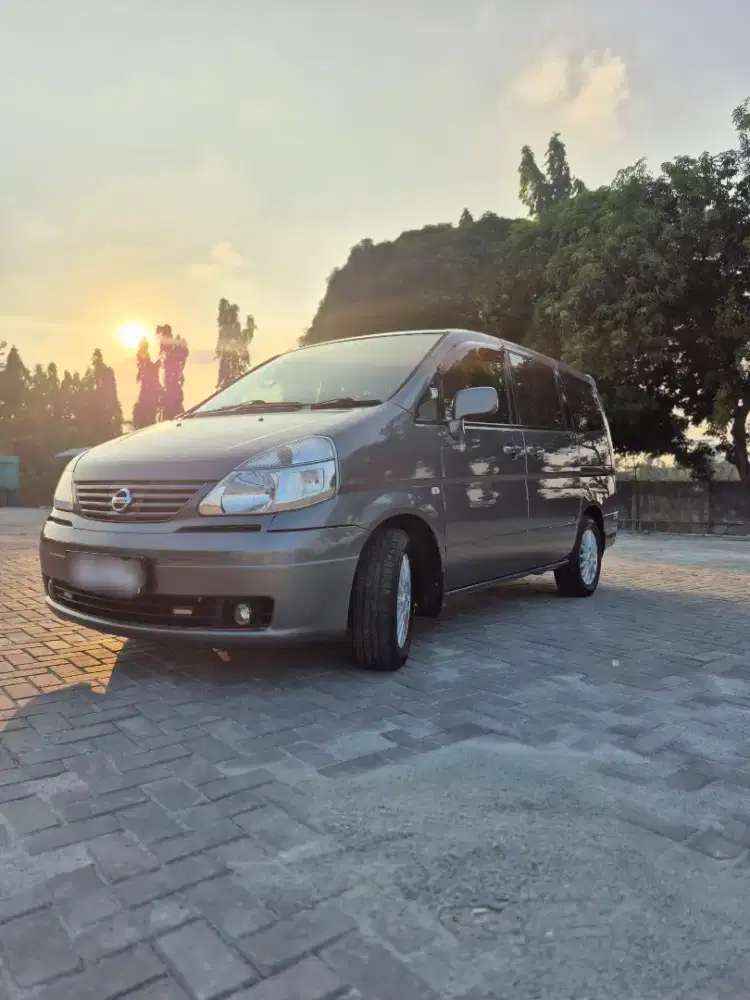 Nissan Serena CT 2010 , KM 74 RIBU !
