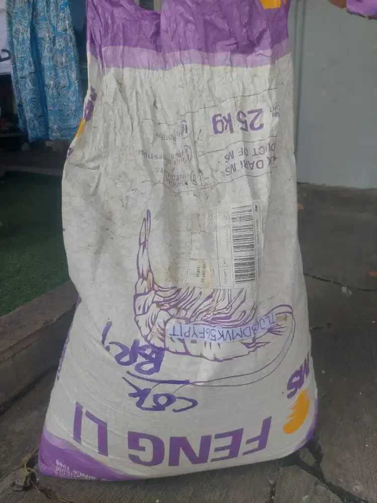 PELET MAKANAN UDANG/IKAN MERK FENG LI 24,5KILO