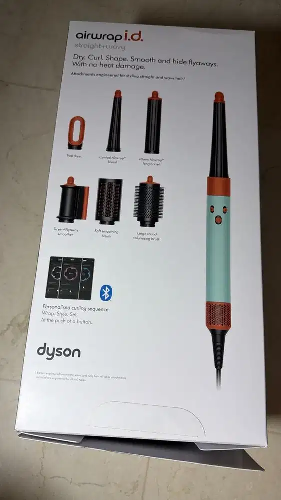 Dyson hairdryer 6 in 1
