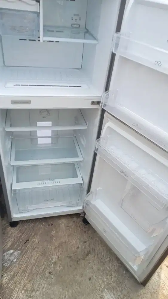 Jual bu kulkas 2 pintu merk POLYTRON BALEZZA ORISINIL