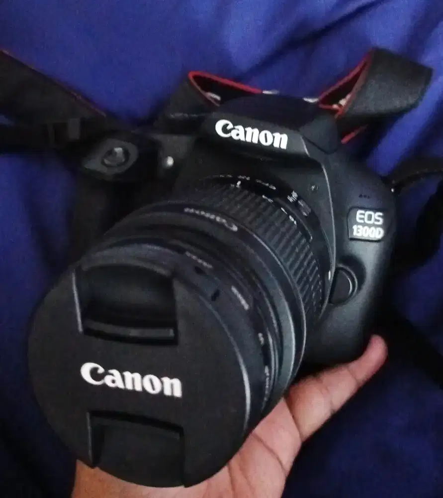 Canon 1300D kondisi mulus dan normal