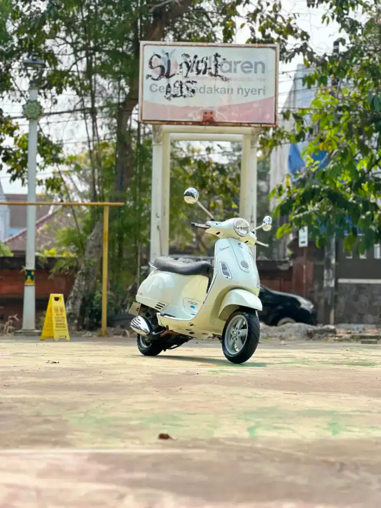JUAL CEPAT PIAGGIO VESPA LX 150 2VIE MADE IN ITALY THN 2007 VERY RARE