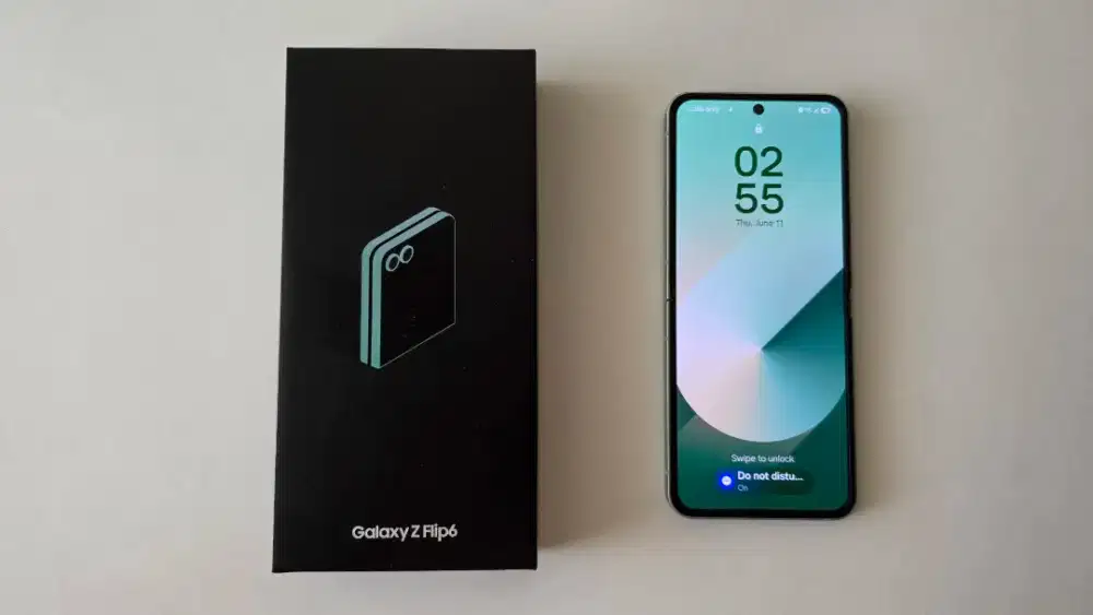 Samsung Galaxy Z Flip 6 12/256GB Fullset Resmi SEIN