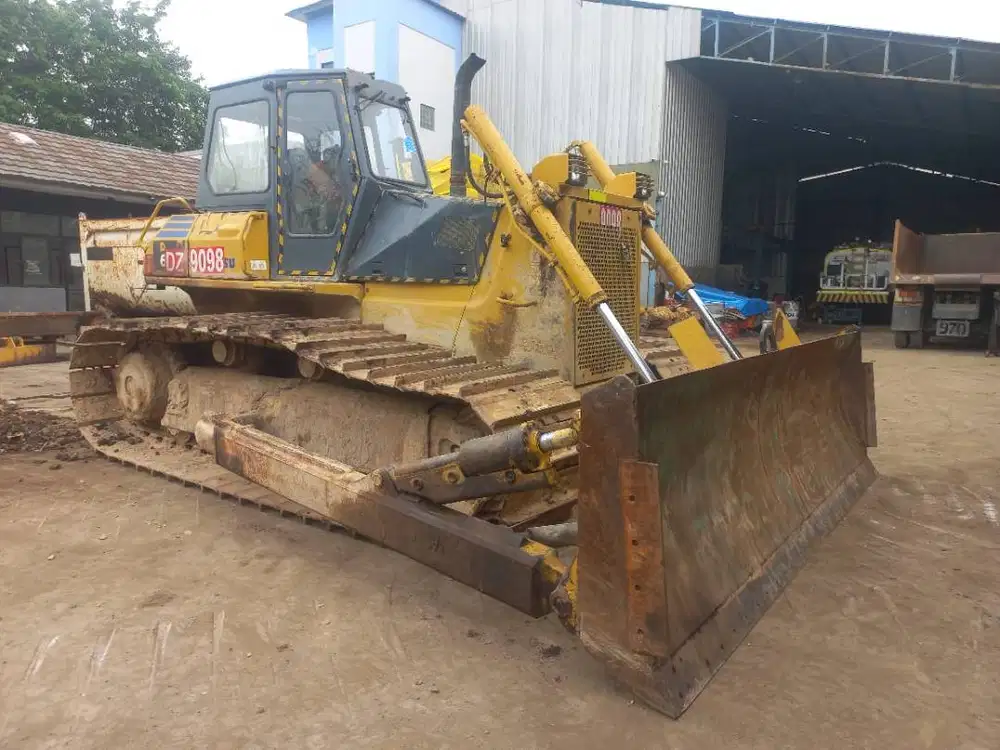 Dozer Komatsu D65P-12 Tahun 2019