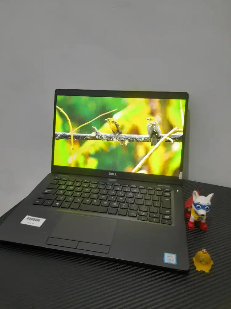 Laptop Dell 5300 core i5 gen 8