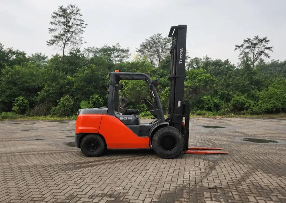 Forklift Toyota 5 Ton Diesel 8FD50