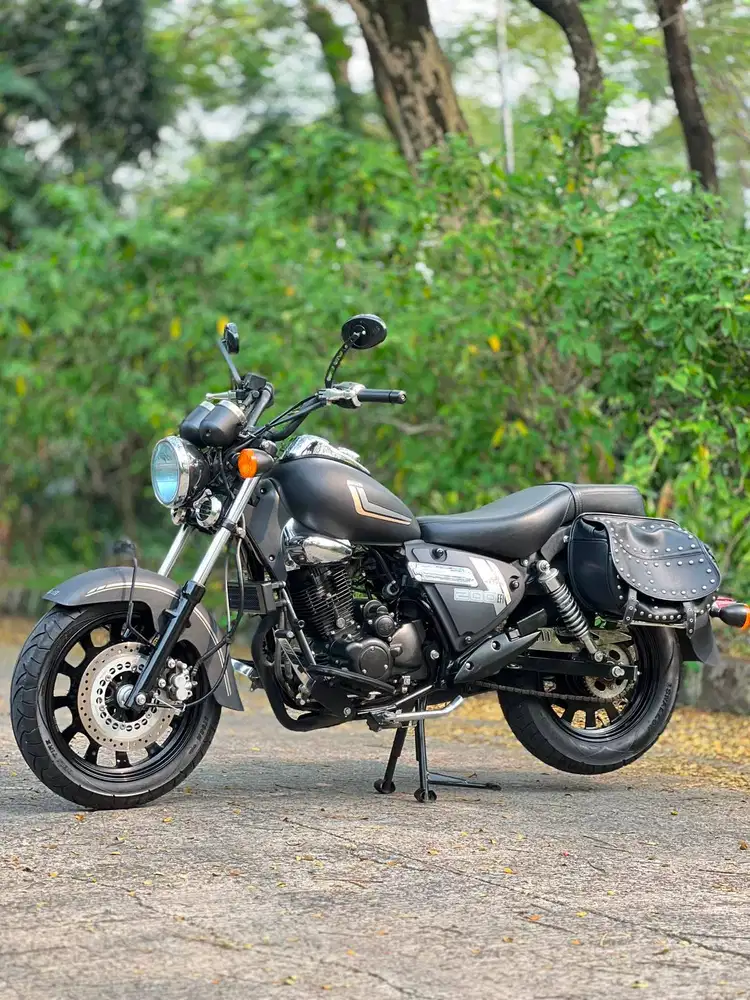 BENELLI MOTOBI 200 EFI BLACK 2022 KM 5K PAJAK PANJANG LIKE NEW