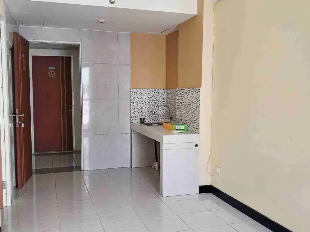 Di Sewakan Bulanan Puncak Dharmahusada 2BR Kosongan + 2 unit AC