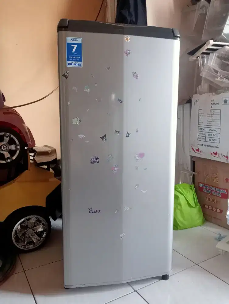 Di jual kulkas AQUA 1 pintu
