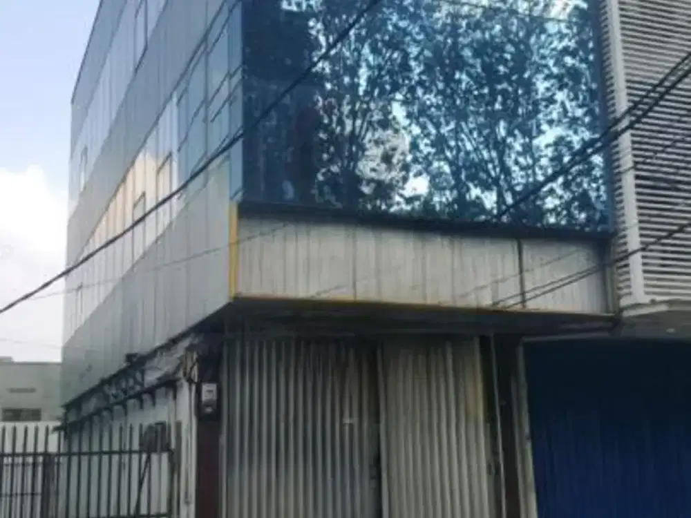 Di Jual Ruko Komersil di Pinggir Jalan Raya Tomang, Jakarta Barat.