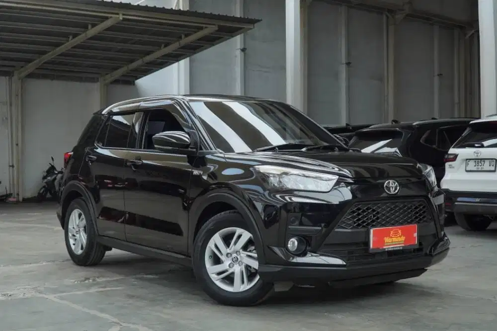 Toyota Raize 1.2 G CVT tahun 2023 hitam Matic AT DP minim 31 juta