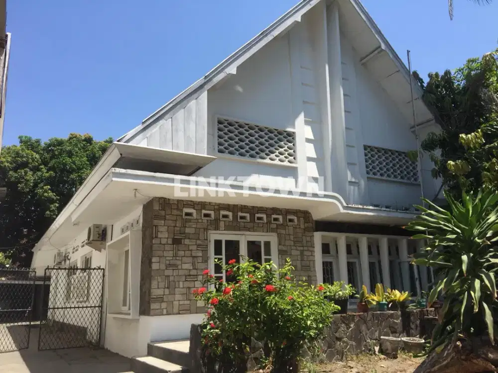 Langka Model Rumah Jengki Dijual Nego Sampai Deal di Kawasan Pusat Kota Surabaya