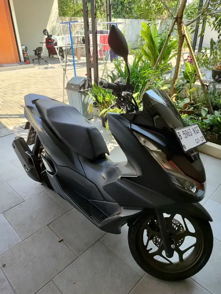 PCX 160 ABS Hitam doof