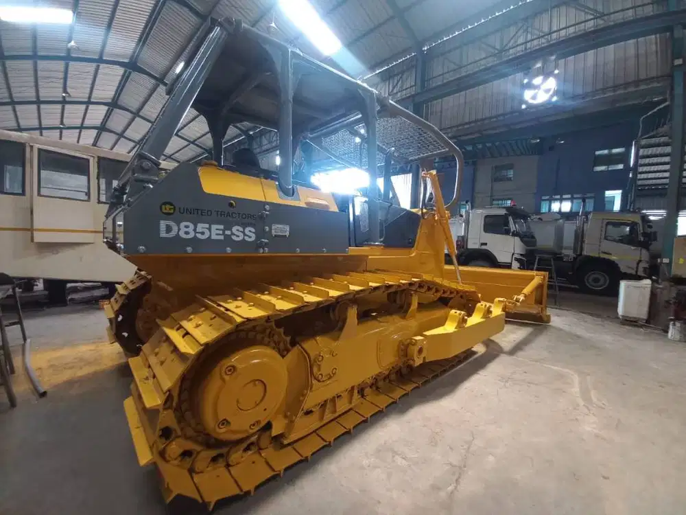 Dozer Komatsu D85ESS-2 Tahun 2018