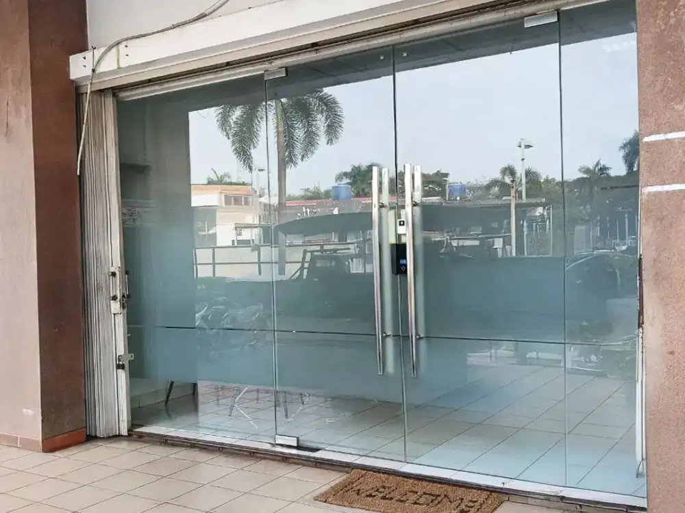 RUKO 2,5 Lantai  Siap Huni GOLDEN BOULEVARD