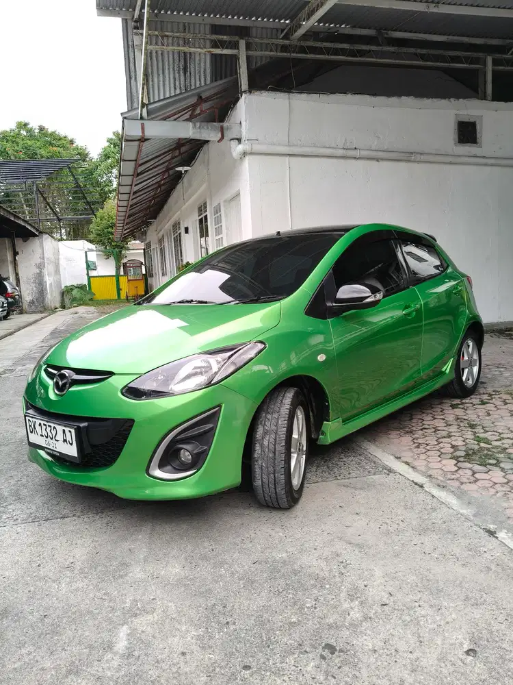 Mazda 2 2010 Bensin