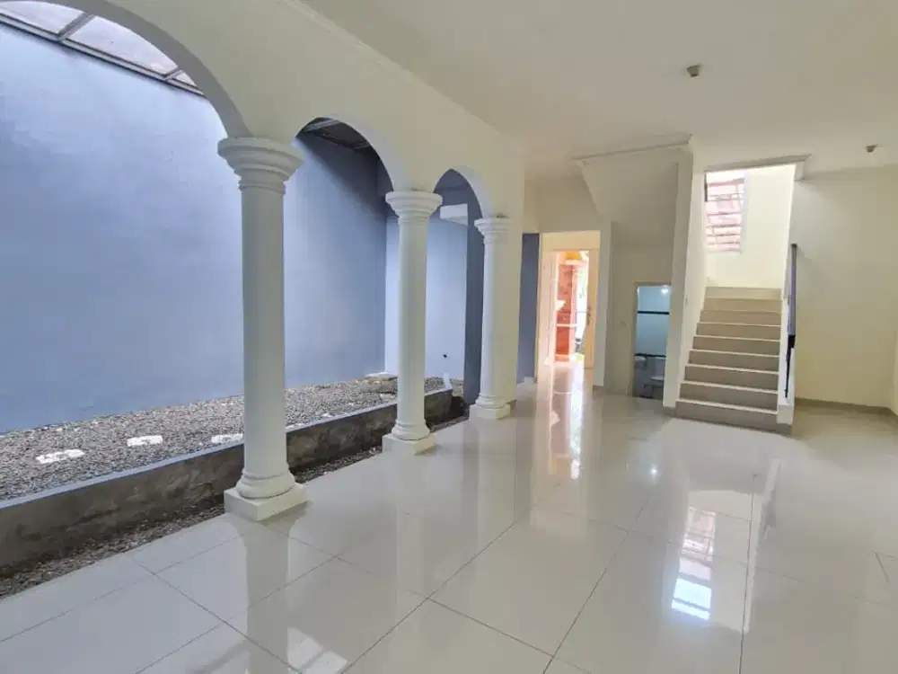 Dijual Rumah Siap Huni di Alicante - Gading Serpong