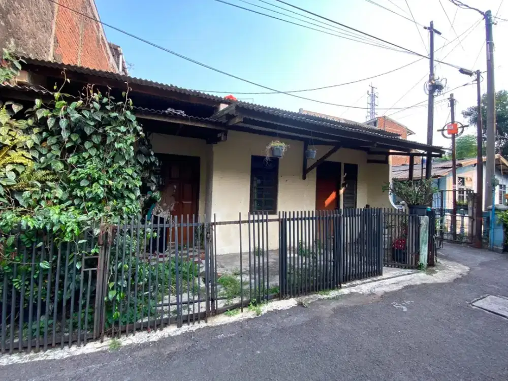 DiJual Cepat MURAH rumah luas 96/85 harga 450jt di komplek  Antapani
