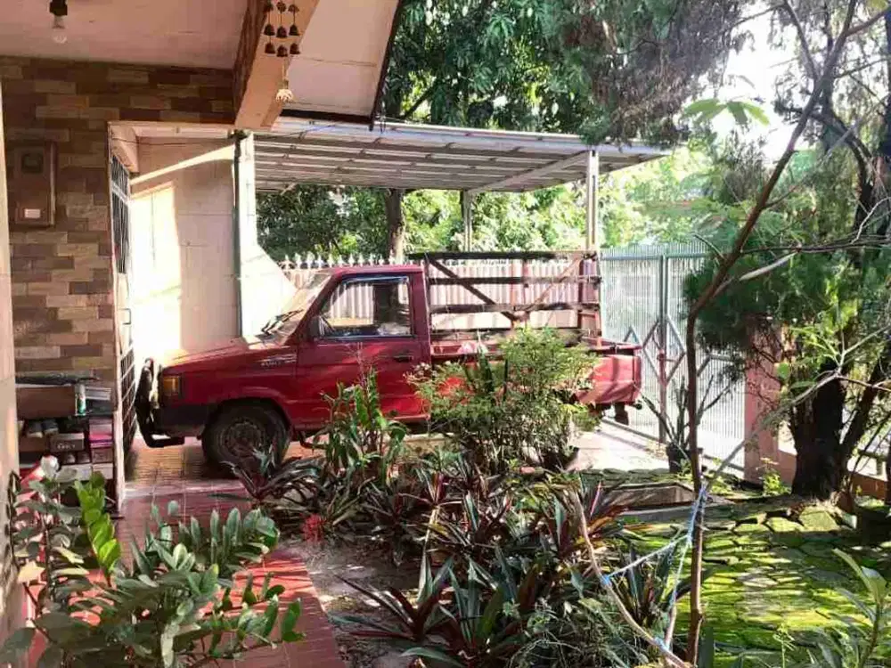 dijual rumah taman Surya 2  jalan raya posisi hook