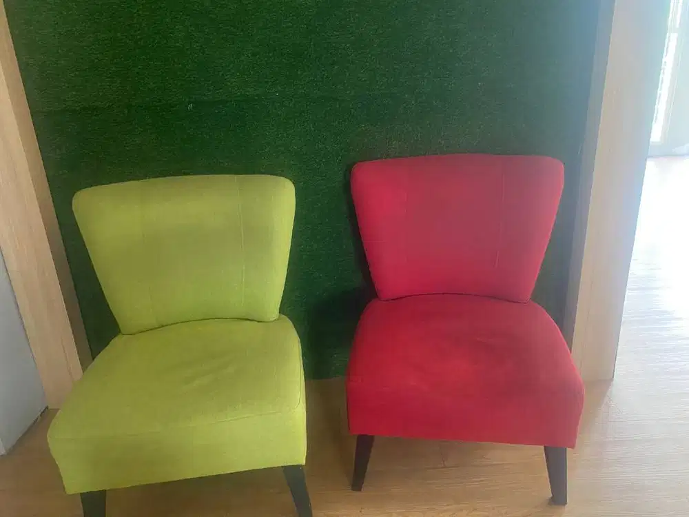 Sofa Single Minimalis Warna Merah & Hijau