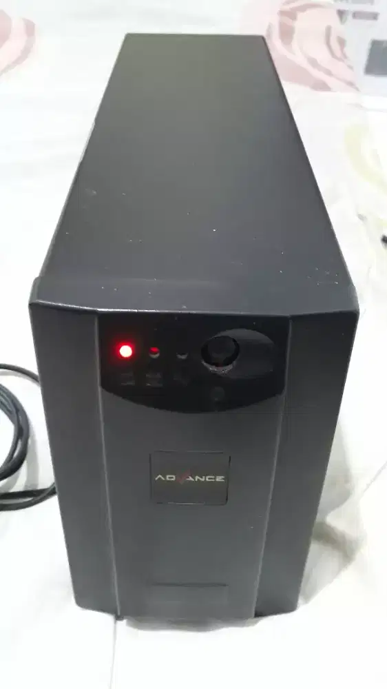 UPS ADVANCE 600 VA