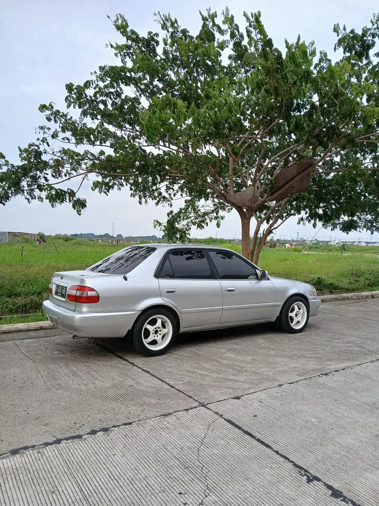 Toyota Corolla 2000 Bensin