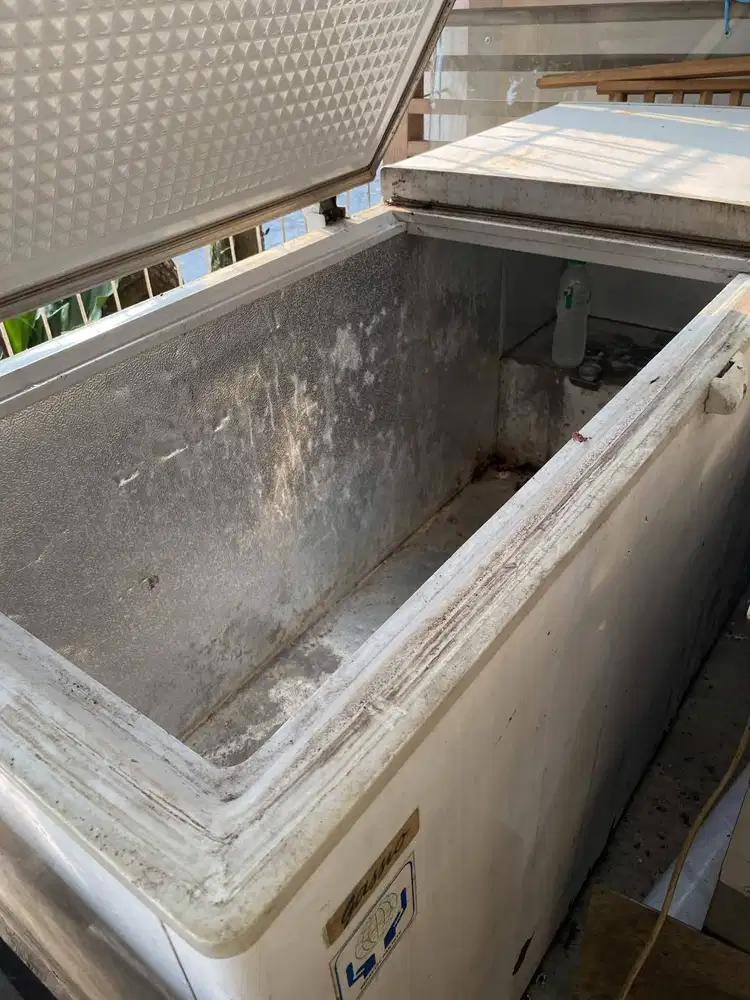 Jual Freezer Gassio 680 Liter Bekas – Mesin Dingin Normal, Siap Pakai