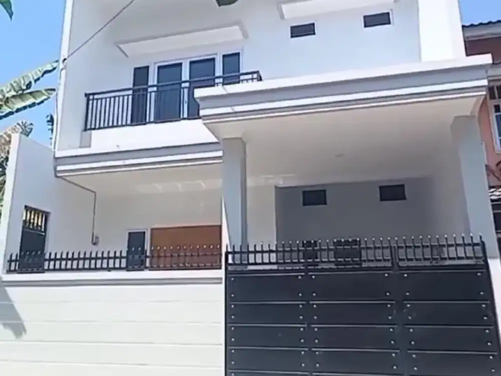 Rumah Di Semolowaru Surabaya 2 Lantai Siap Huni Bagus Dan Terawat