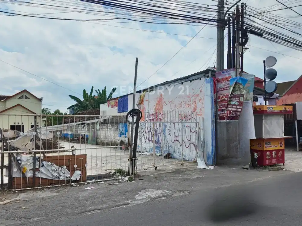 Disewakan Tanah Bonus Bangunan di inggir Jalan Nologaten Depok