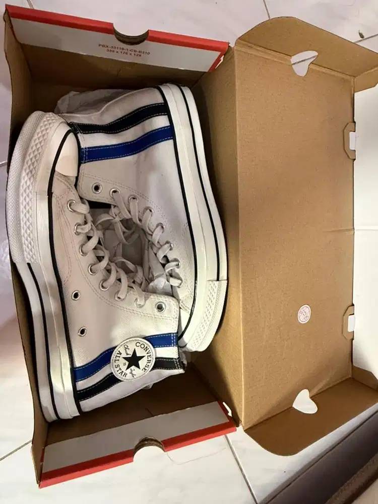 Sepatu Converse Chuck 70HI White