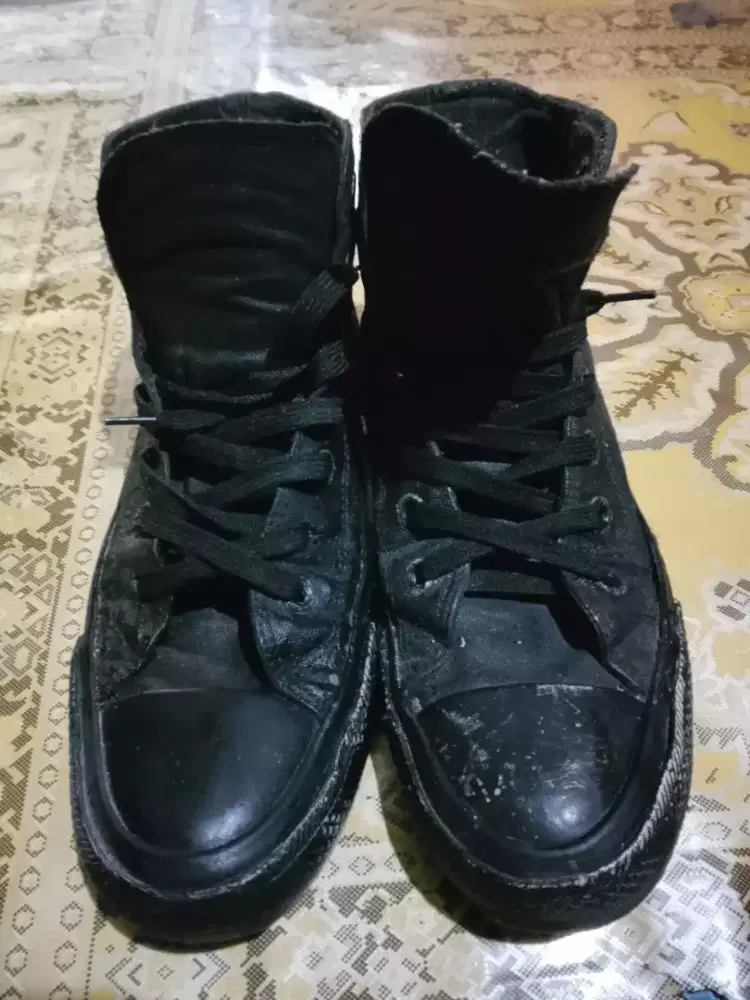 Sepatu Converse Uk 39 Made In Vietnam Bekas