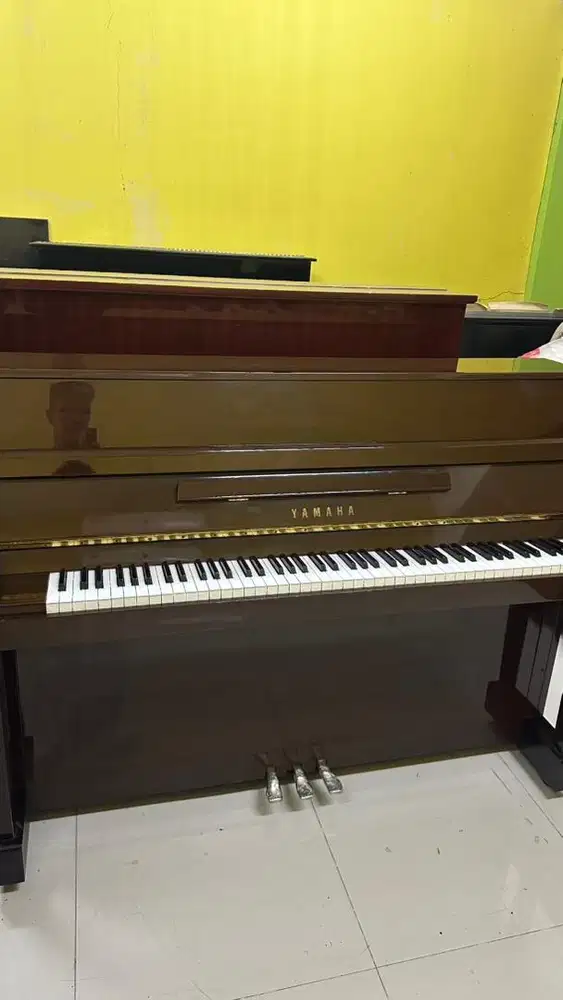 Piano Yamaha LU 110 CPM