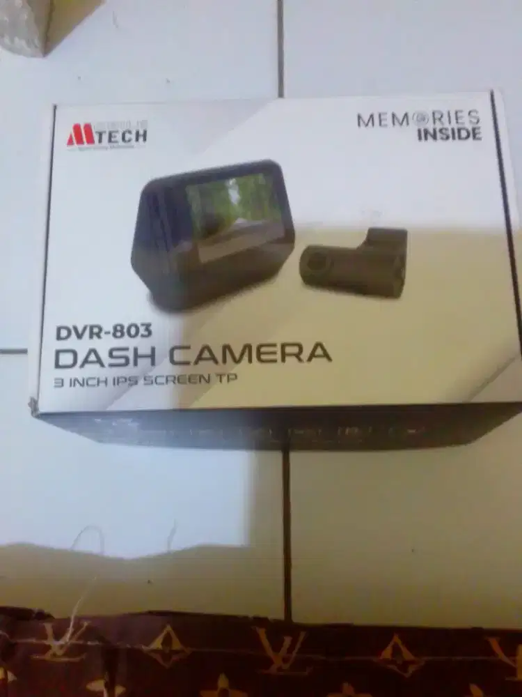 JUAL CEPAT : Dashcam Mobil Merk M-Tech Dual camera depan dan belakang