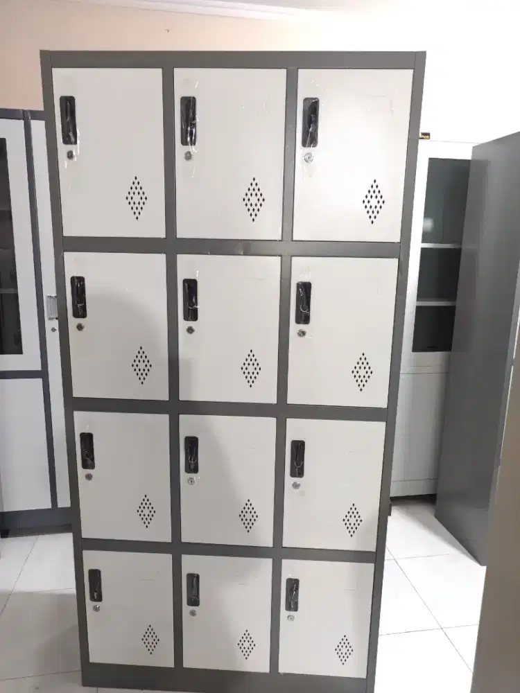 Locker 6 , 9 Dan 12 pintu murah