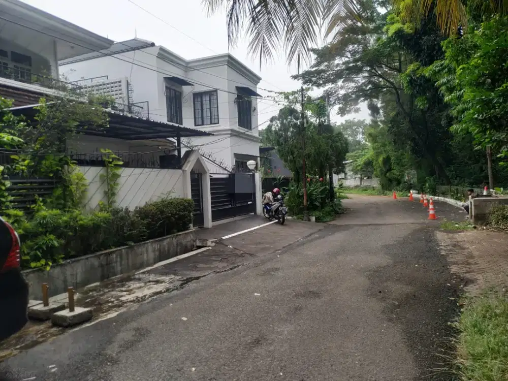UPDATE TURUN HARGA!  DIJUAL RUMAH LAMA TERAWAT MASIH LAYAK HUNI KERAMAT PELA, BARITO BLOK M KEBAYORAN BARU JAKARTA SELATAN