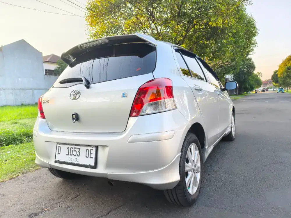 KM 25 Rb‼️Toyota Yaris E M/T 2011