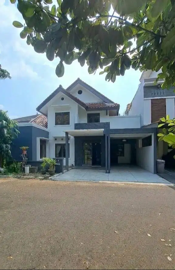 Rumah Siap Huni dengan luas besar dan murah di Bintaro Sektor 9