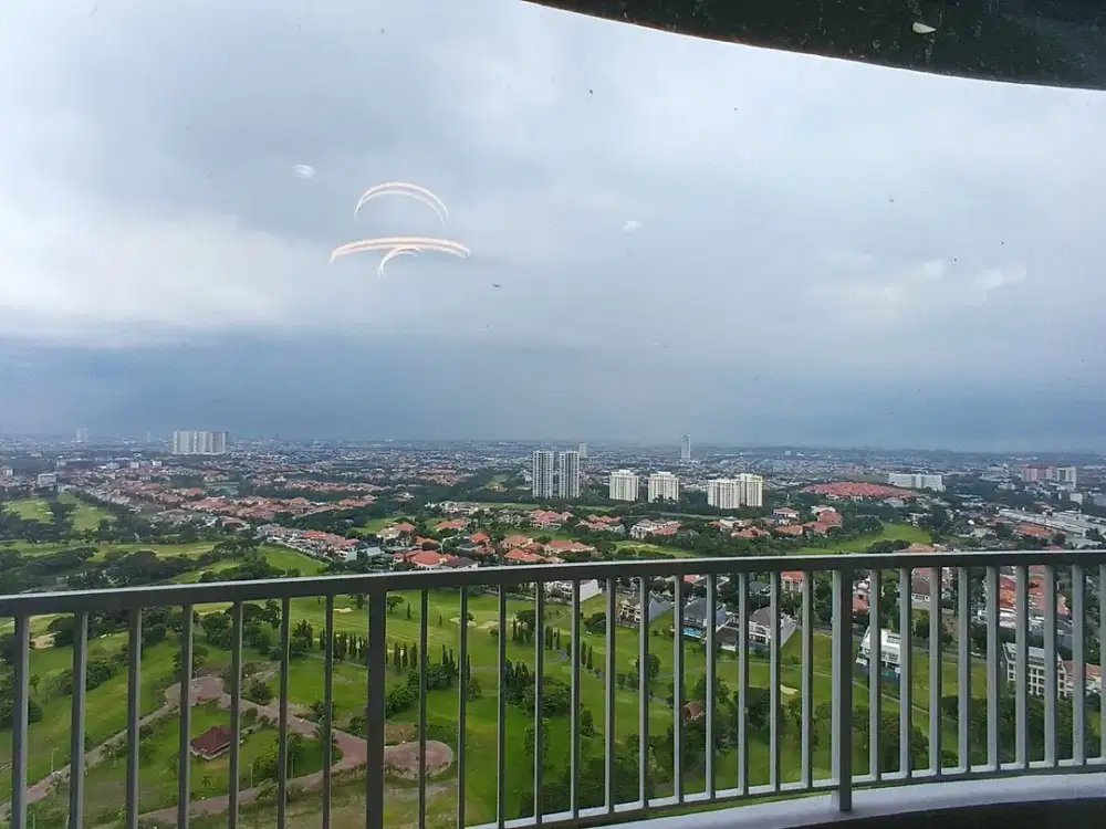 DISEWAKAN APARTEMEN LUXURY ADHIWANGSA B DENGAN LONG GOLF VIEW DEKAT GRAHA FAMILI