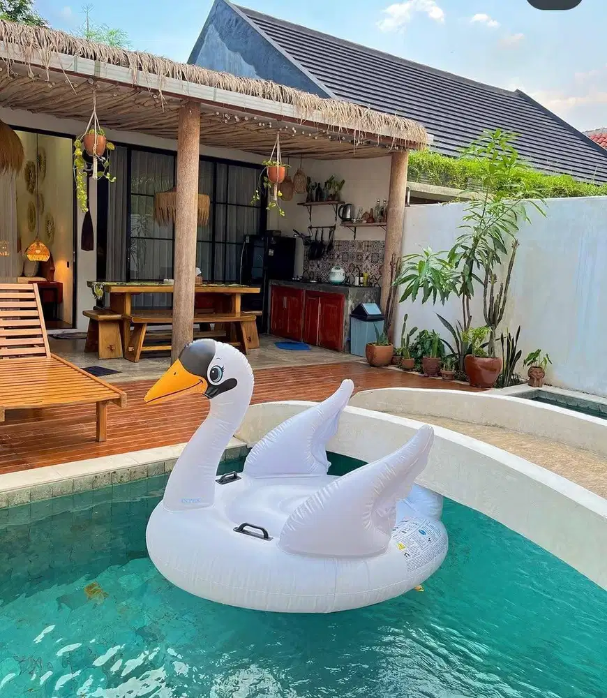 LOWONGAN KERJA HOUSEKEEPING / PENJAGA VILLA