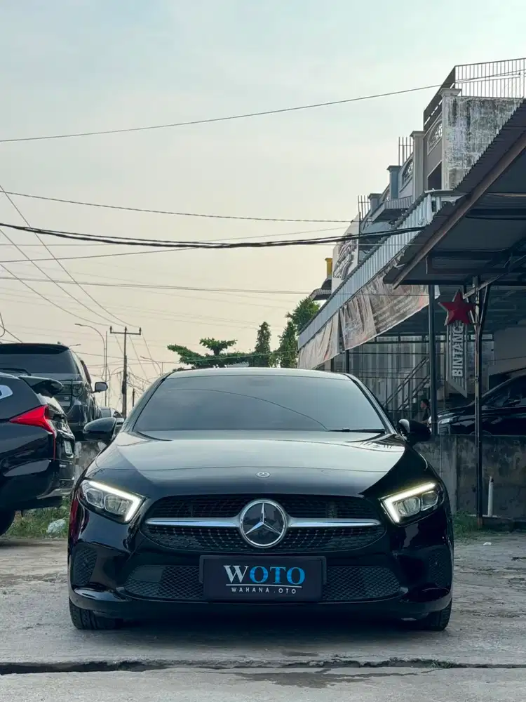 [ KM 21rb ] Mercedes Benz A200 Pro Line Sedan 2019