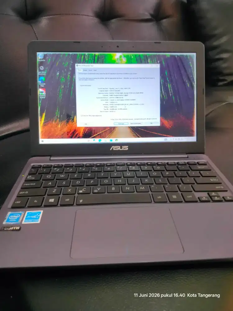 Laptop asusu Vivobook