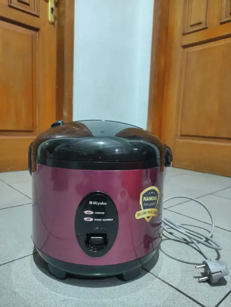 Dijual Rice Cooker Miyako MCM-508 SBC 1,8 liter