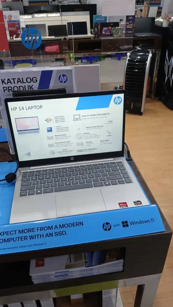 HP 14 EM0530AU Ryzen 5 7530U 8GB SSD 512GB 14′′ FHD W11+OH2024+M365