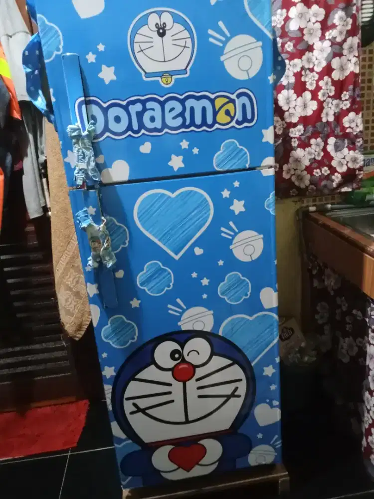 Jual kulkas merek Politron msh bagus mulus