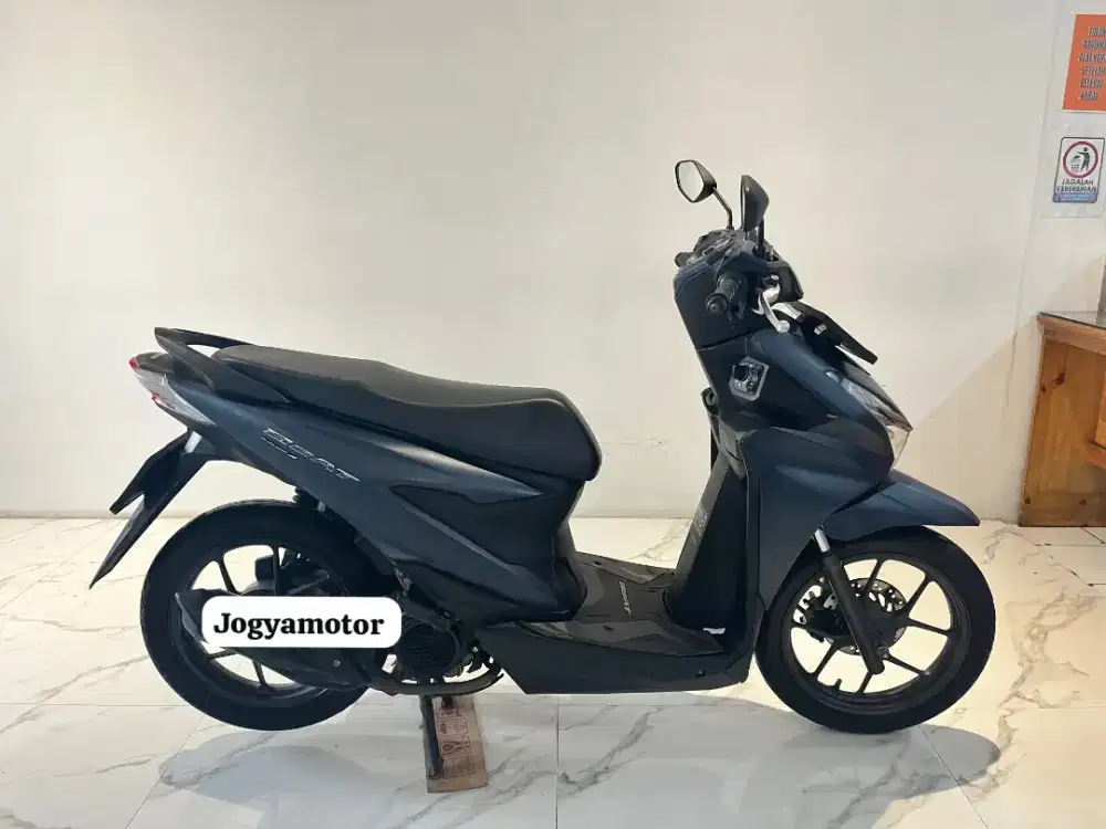 3 - NEW BEAT DELUXE SMARTKEY 2025