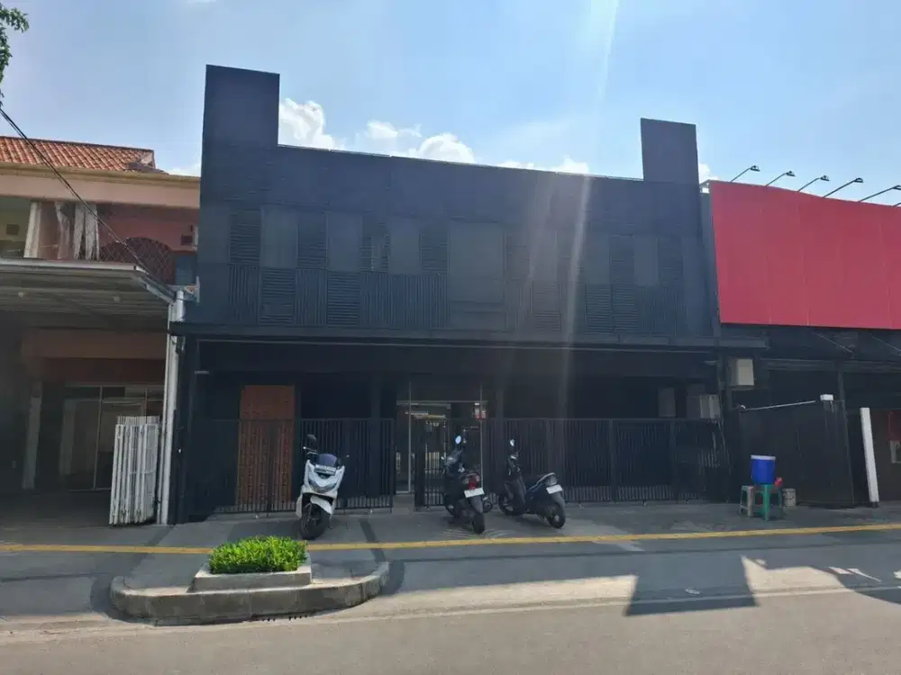 Disewakan Ruko Ex Cafe  2 Lantai Di Pondok Kelapa Jakarta Timur Akses Jalan Ramai  Strategis, Jalur Lambat